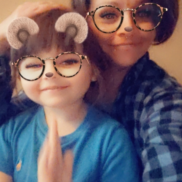 Meet your Posher, Kris - Picture 5 of 6